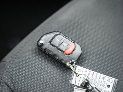 Used 2022 Jeep Wrangler Unlimited Sport image 47