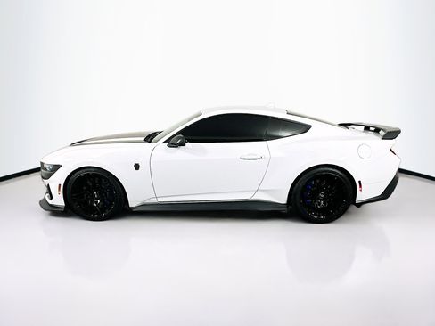 Used 2024 Ford Mustang Dark Horse image 4