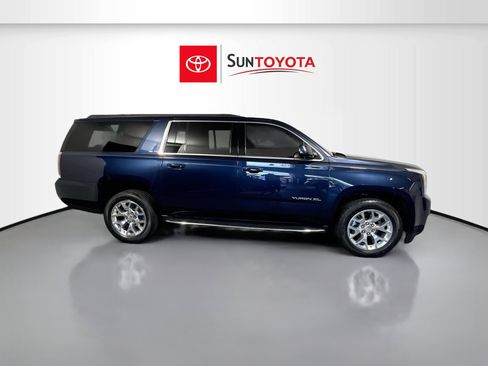 Used 2019 GMC Yukon XL SLE w/ SLE Value Package image 2
