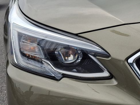 Used 2020 Subaru Outback Limited w/ Popular Package #2 AWD/4WD image 9