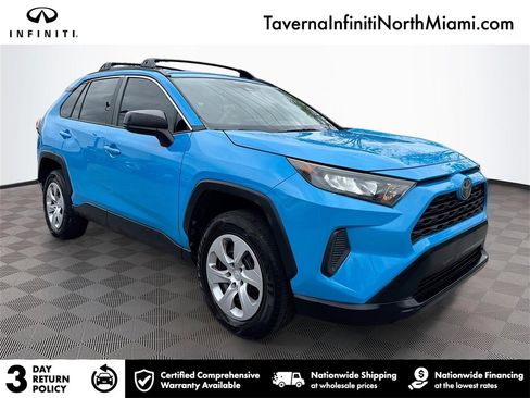 Used 2019 Toyota RAV4 LE image 1