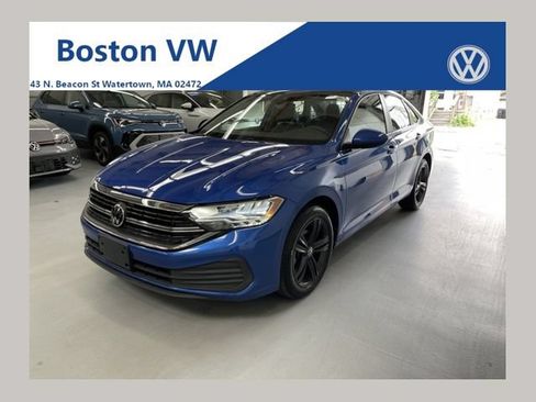 Used 2023 Volkswagen Jetta SE w/ Panoramic Sunroof Package FWD image 1
