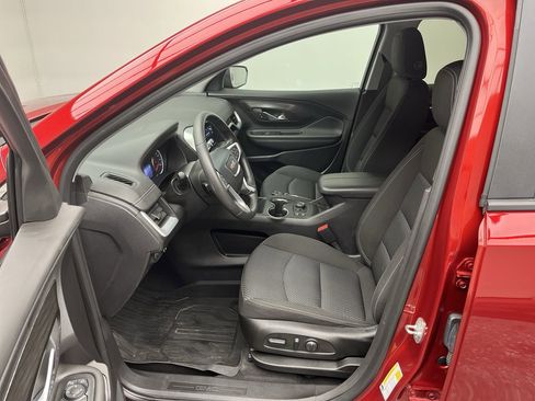 Certified 2023 GMC Terrain SLE w/ Driver Convenience Package image 3