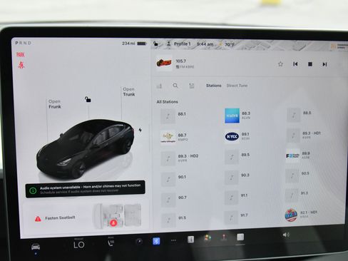 Used 2023 Tesla Model 3 Standard Range image 21