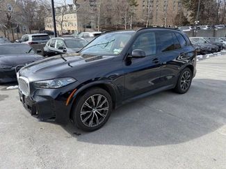 Used 2025 BMW X5 xDrive40i w/ M Sport Package video 1