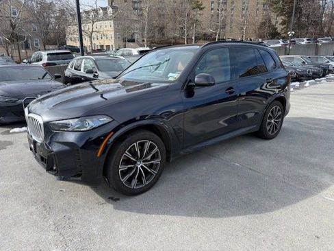 Used 2025 BMW X5 xDrive40i w/ M Sport Package image 1