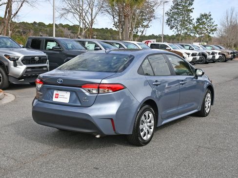 Certified 2025 Toyota Corolla LE image 4