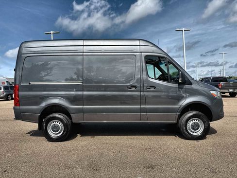 New 2026 Mercedes-Benz Sprinter 2500 image 9
