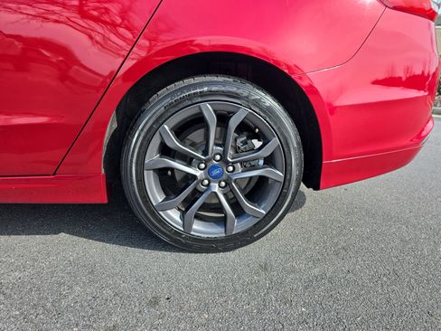 Used 2018 Ford Fusion SE w/ Equipment Group 201A image 34