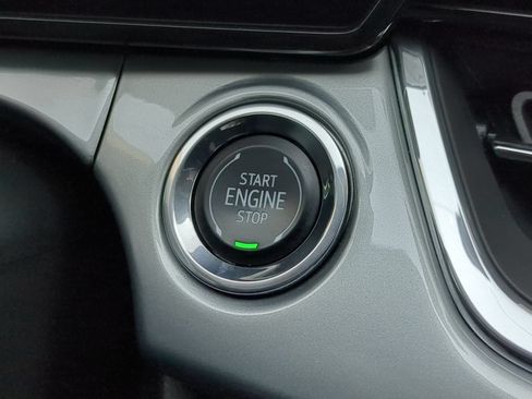 Used 2024 Chevrolet Trax LT w/ Driver Confidence Package FWD image 18