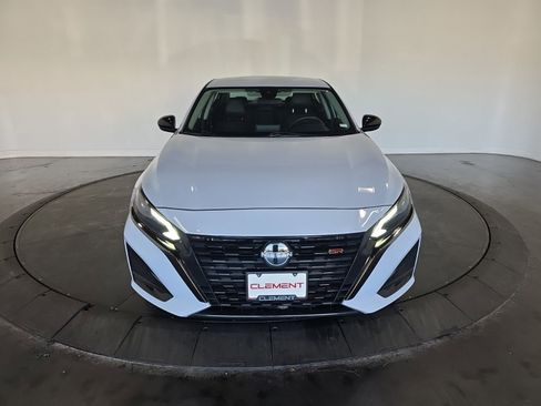 Used 2023 Nissan Altima 2.5 SR image 2