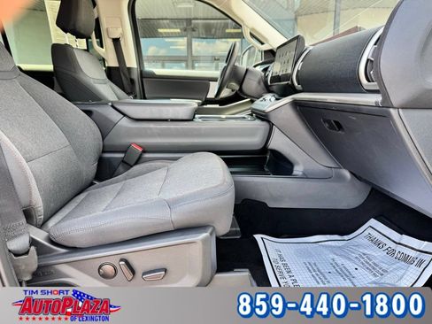 Used 2025 Ford Expedition Active AWD/4WD image 49