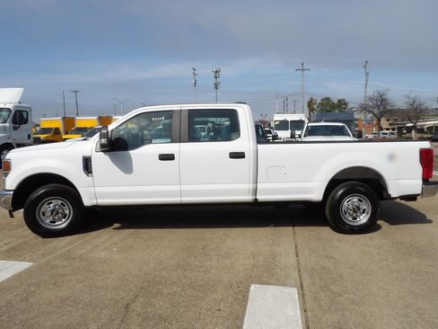 Used 2022 Ford F250 XL w/ Power Equipment Group image 10