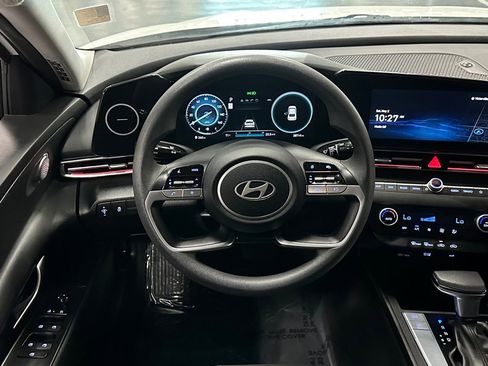 Used 2024 Hyundai Elantra SEL FWD image 24