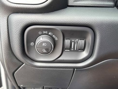 New 2026 RAM 3500 Laramie AWD/4WD image 31