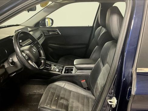 Used 2022 Mitsubishi Outlander SE image 22