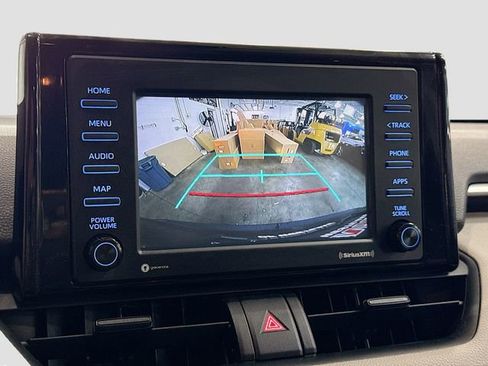 Used 2021 Toyota RAV4 XLE AWD/4WD image 14