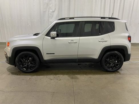 Used 2018 Jeep Renegade Altitude image 7