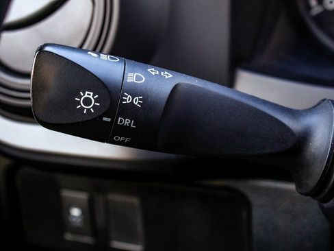 Used 2020 Toyota Tacoma SR image 25