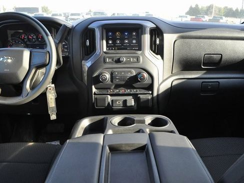 Used 2020 Chevrolet Silverado 1500 Custom w/ Custom Value Package image 16