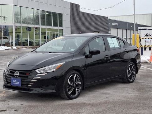 Used 2023 Nissan Versa SR w/ Trunk Package image 3