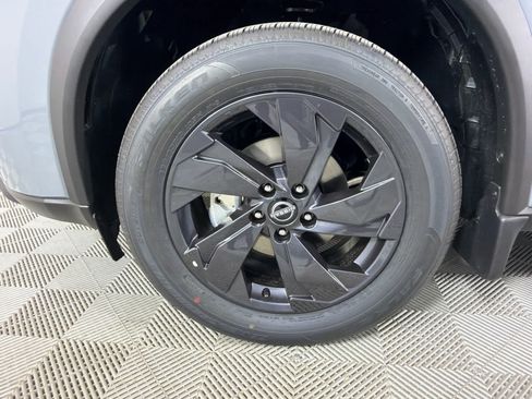 New 2026 Nissan Rogue SV FWD image 10