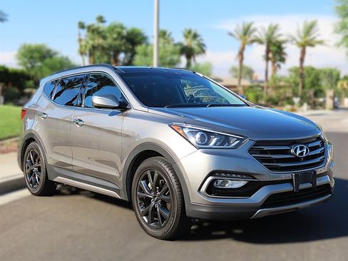Used 2017 Hyundai Santa Fe Sport FWD image 3