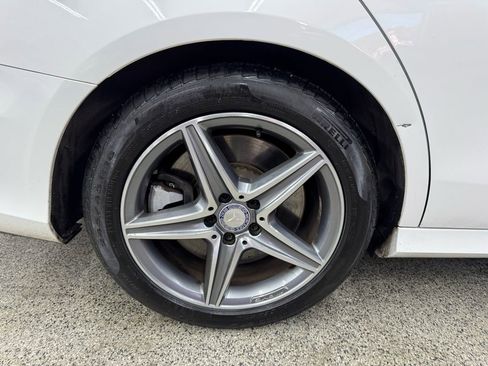 Used 2017 Mercedes-Benz E 400 4MATIC image 37