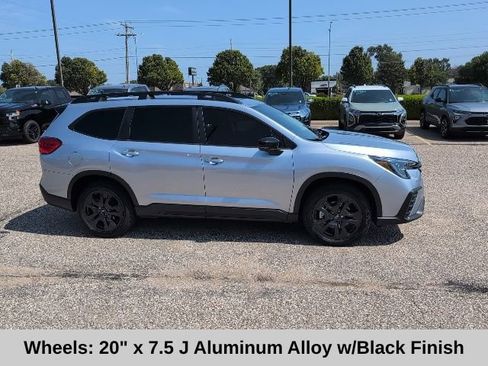 Used 2025 Subaru Ascent Bronze Edition image 17