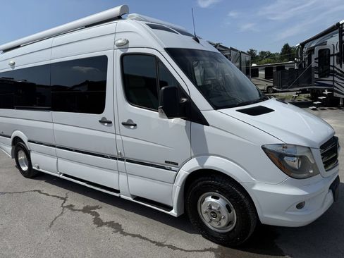 Used 2017 Mercedes-Benz Sprinter 3500 image 15