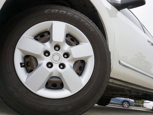 Used 2013 Nissan Rogue S image 11