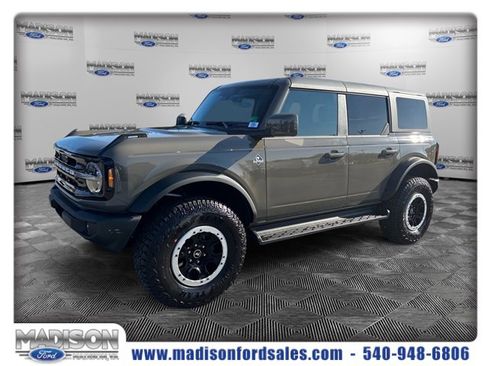 New 2025 Ford Bronco Outer Banks w/ Sasquatch Package image 1