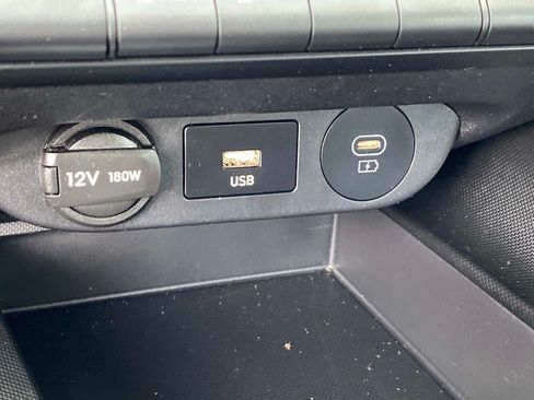 Used 2024 Hyundai Elantra SEL FWD image 15