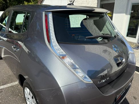 Used 2015 Nissan Leaf S w/ Charge Package image 8