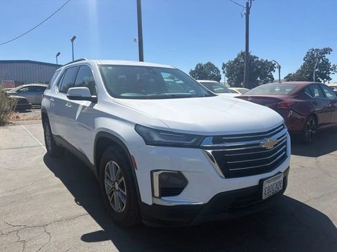 Used 2023 Chevrolet Traverse LT AWD/4WD image 1