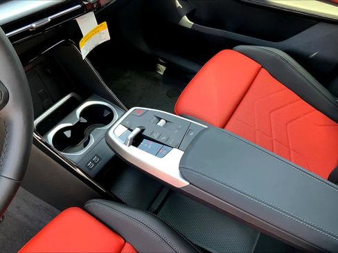 Used 2024 BMW X1 xDrive28i w/ Convenience Package image 8