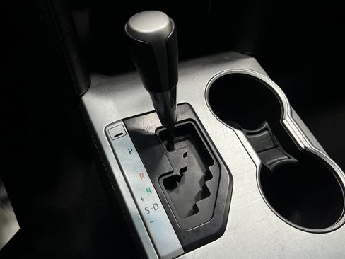 Used 2014 Toyota Camry SE image 27