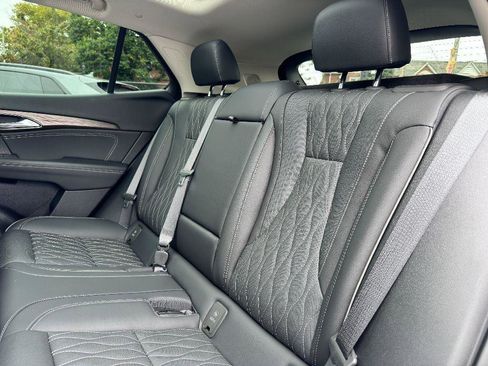 Used 2023 Buick Envision Avenir image 28