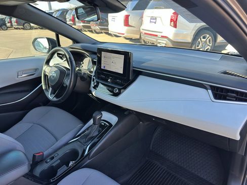 Used 2024 Toyota Corolla SE w/ SE Premium Package image 27