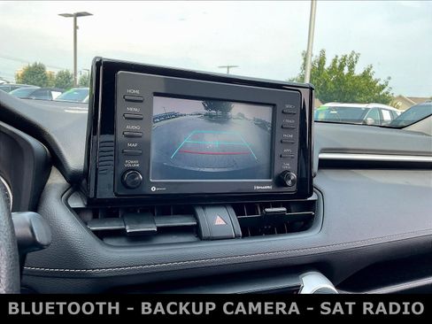 Used 2020 Toyota RAV4 LE AWD/4WD image 15