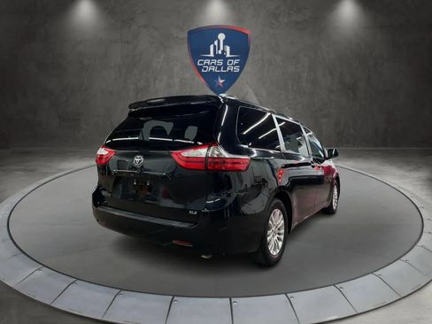 Used 2015 Toyota Sienna XLE FWD image 5