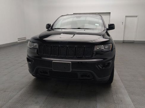 Used 2019 Jeep Grand Cherokee Laredo image 15