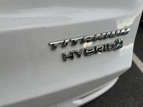 Used 2019 Ford Fusion Titanium FWD image 5