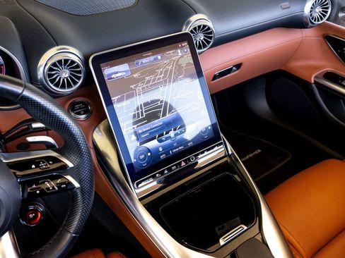 Used 2022 Mercedes-Benz SL 55 AMG 4MATIC image 19