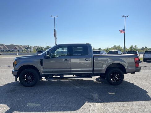 Used 2022 Ford F250 Lariat w/ Black Appearance Pkg image 10