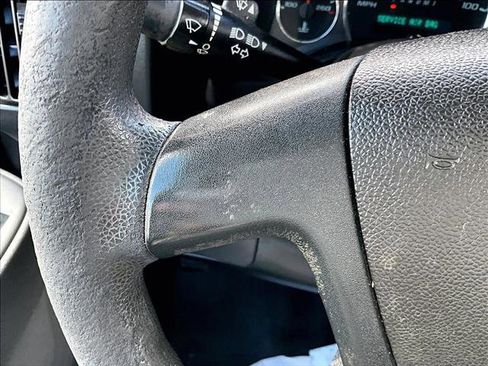Used 2018 Chevrolet Express 2500 RWD image 19