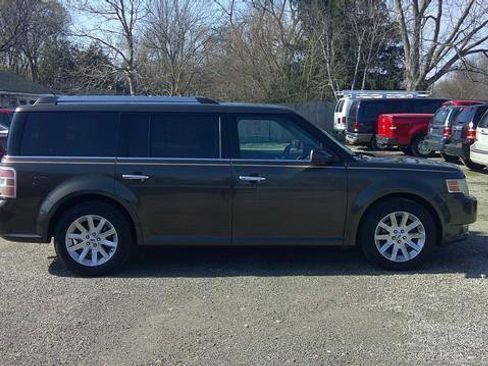 Used 2011 Ford Flex SEL w/ Rapid Spec Order Code image 12
