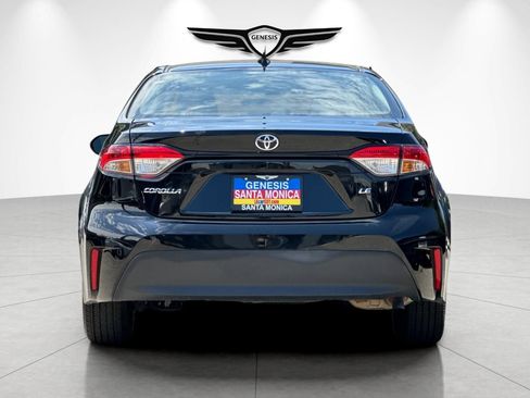 Used 2025 Toyota Corolla LE FWD image 5