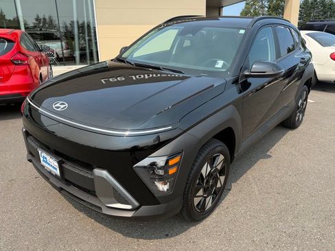 Certified 2025 Hyundai Kona SEL AWD/4WD image 9