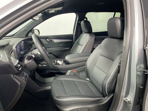 Used 2026 Buick Enclave Preferred w/ Power Package image 11